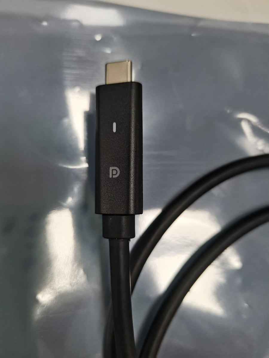 Grab A 120cm USB-C Cable That Actually Works With Your Dell WD15 Docking Station!